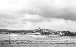 Hochkirch-Pommritz. Blick von der Holländermühle auf Hochkirch