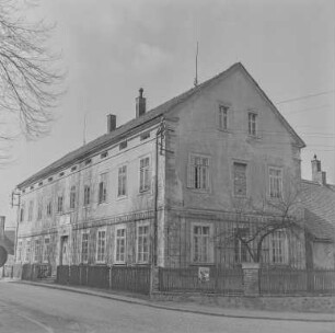 Purschwitz. Schule (?). Straßenansicht