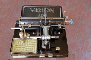Zeigerschreibmaschine AEG Mignon 4