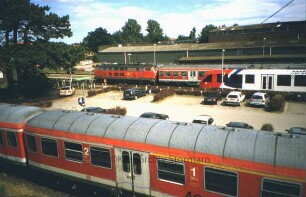 Bahnhof vom Parkhaus aus gesehen