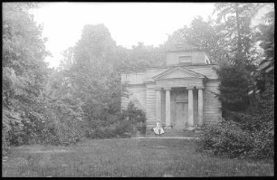 Waldenburg. Park Grünfeld - Badehaus