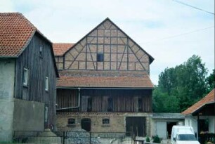 Giebel der Scheune eines Bauernhofs
