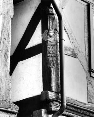 Fachwerkwohnhaus (Fachwerkwohnhaus); Alsfeld, Mainzer Tor 12