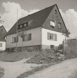 Frauenstein-Nassau. Siedlerhaus der neuen Siedlung in landschaftsgebundener Bauweise