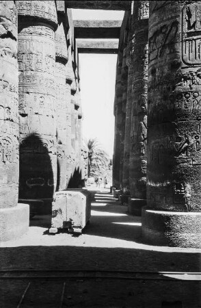 Tempel von Karnak (HAPAG-Mittelmeerfahrt der Oceana Leonhardt 1929)