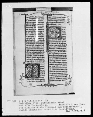 Lateinische Bibel, drei Bände — Initiale P (aulus) zum Kolosserbrief mit thronendem Paulus, Folio 103verso