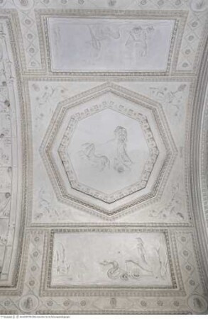 Stuckdekoration der Loggia