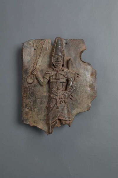 Relief plate