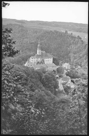 Weesenstein. Blick vom Belvedere auf Schloss Weesenstein