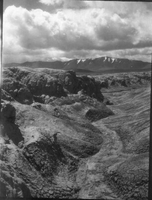 Indien. Kashmir. Ladakh. Karakorum. Lingschi-tang. Sirigh-Jilga-See. Alte Tonablagerungen vom ehemals höheren Spiegel
