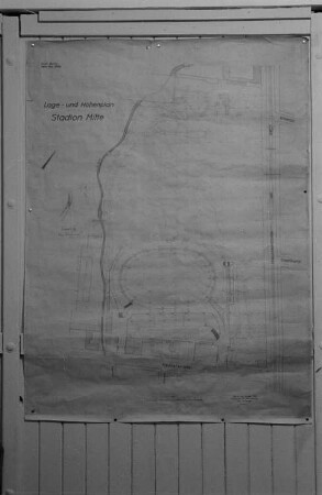 Neubau des Stadions Mitte (später: Walter-Ulbricht-Stadion) : Lage- und Höhenplan des Stadions