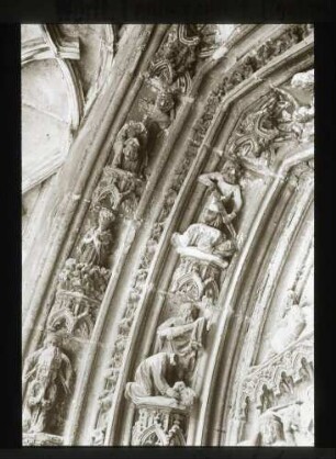 Kreuzkirche, Portal des nördlichen Querschiffs