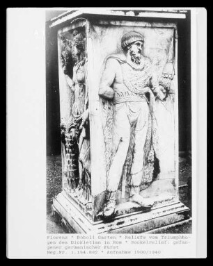 Reliefs vom Triumphbogen des Diokletian in Rom