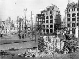 Blick auf den zerstörten Spittelmarkt in Berlin