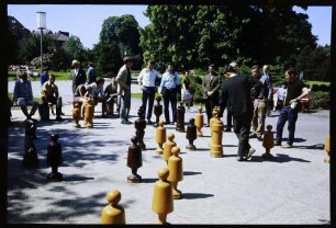 Freiburg: Großschach im Stadtgarten