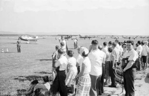 Deutschland-Flugwettbewerb 1961 mit Zwischenlandung auf dem Flugplatz Forchheim.