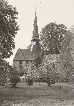 Mittweida-Ringethal. Dorfkirche Ringethal (1101/1200, um 1490 Veränderungen, 1884 Restaurierung), Ansicht von Süden