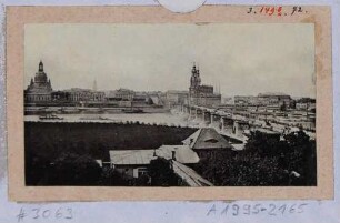 Stadtansicht von Dresden, Blick von Norden über Elbe und Augustusbrücke auf die Altstadt