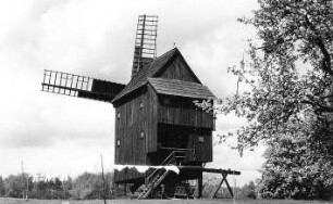 Neschwitz-Saritsch. Bockmühle, Baujahr 1733 (1953 restauriert, 1977 nach Luga umgesetzt)