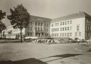 Dresden-Südvorstadt, Bernhardstraße 18. 3. Mittelschule (1955-1956)