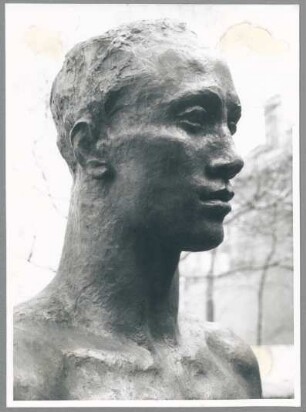 Stehender Jüngling, Detail, 1938/39, Bronze