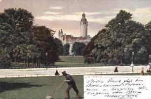 Leipzig: Promenade mit neuem Rathaus