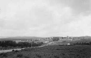Siedlung : Blick über eine Landschaft mit Siedlung