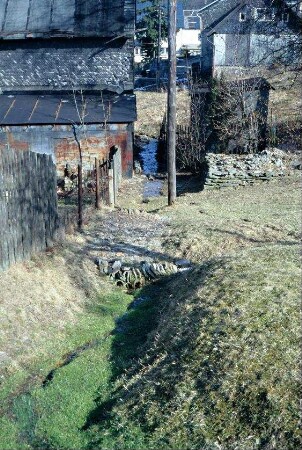 Bachlauf am Ortsrand