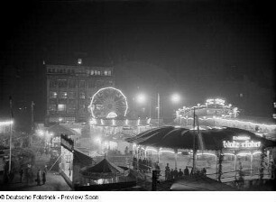 Nachtansicht Weihnachtsmarkt