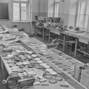 Ausstellung sorbische Grundschule : Bautzen. Sorbische Polytechnische Oberschule. Ausstellung 20 Jahre Sorbische Polytechnische Oberschule in Bautzen"