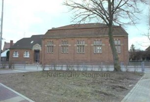 Schulstraße: Schlossschule [später Grundschule am Schloss]: Turnhalle