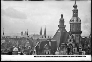 Dresden. Blick vom Turm des Ständehauses nach Südwesten über das Residenzschloss zur Sophienkirche