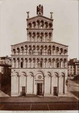 Fassade der Kirche S. Michele, Lucca