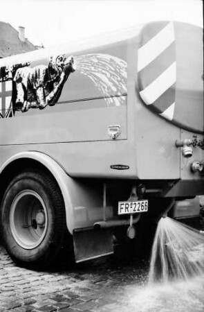 Freiburg: Städtischer Fuhrpark, Sprengwagen von hinten, Ausschnitt