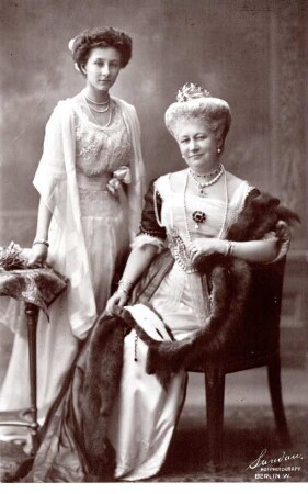 Kaiserin Auguste Viktoria und Kronprinzessin Cecilie