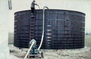Fotografie: Gülle- und Entmistungstechnik, Güllebehälter, Güllepumpe, Hochsilo