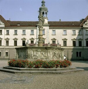 Regensburg. Kurfürstenbrunnen