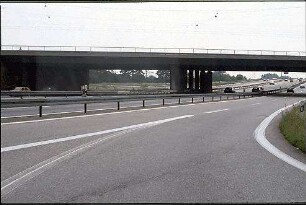 Ausfahrt aus Kreisel Nordwest (Grötzingen Richtung Basel) zu Nebenfahrbahn West (Heidelberg Richtung Basel)