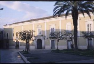 Lucera, Palazzo Ramamondi : Fassade, Piazza San Giacomo