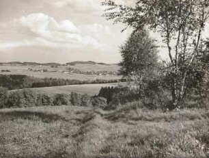 Vogtland. Möschwitz nordöstlich Plauen. Blick vom Pfaffenhaus (Ortsteil von Reißig) nach Südost über das Elstertal