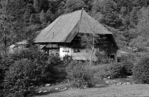 (AM): Altes Schwarzwaldhaus