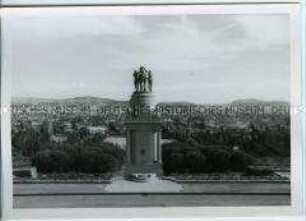 Denkmal vor dem Regierungsgebäude in Pretoria, Hauptstadt Südafrikas