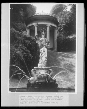Neuer Tiergarten — Statue