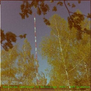 Blick auf den Meteorologischen Messmast der Hauptabteilung Sicherheit/Umweltmeteorologie (HS/M)