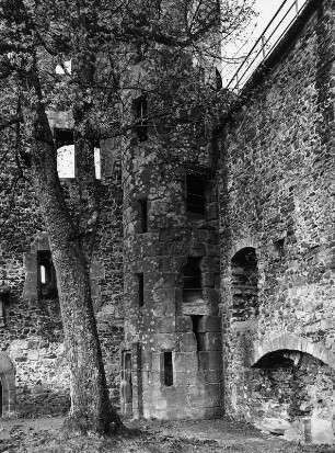 Seelbach-Schönberg. Ruine der Burg Hohengeroldseck (um 1250)