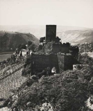 Bei Kamp-Bornhofen. Ansicht der Ruine Burg Sterrenberg, einer bereits 1034 erwähnten Reichsburg.