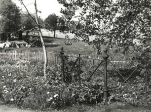 Schönberg-Köthel. Geländer der gewölbten Straßenbrücke (um 1870). Schmiedeeisen