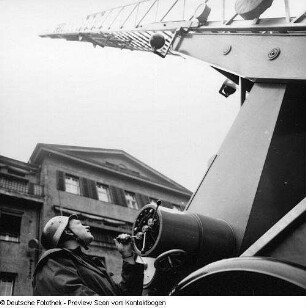 Dresden-Neustadt. Feuerwache mit Feuerwehrautos im Hof