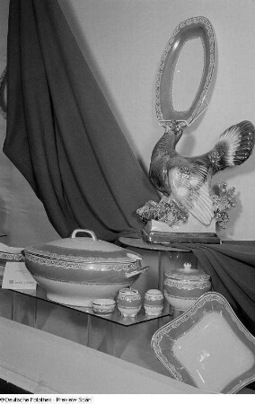 Porzellanwaren auf der Leipziger Herbstmesse 1954