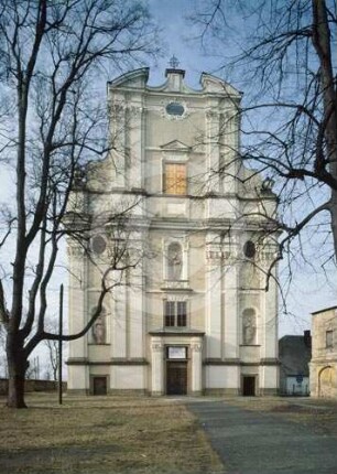Westfassade der Josephskirche Grüssau